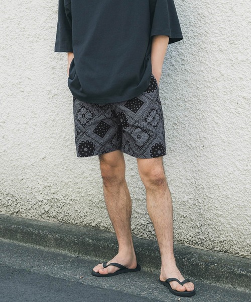 coca（coca）（コカ）の「バンダナプリントツイルハーフパンツ（その他パンツ・メンズ・ホワイト/カーキ/ブラック・M/L）」の2枚目の写真