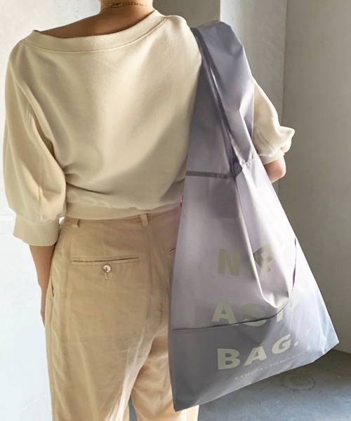 CASA FLINE（カーサフライン）の「【ETHICALTOMORROW】再生PETのBAGでNO PLASTICを叫ぶBAG（エコバッグ/サブバッグ・レディース・ホワイト/チャコールグレー/ライトグレー/ブラック/ネイビー/グレー/レッド/カーキ/オレンジ/ライトブルー/ブルー/ベージュ・FREE）」の6枚目の写真