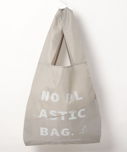 CASA FLINE（カーサフライン）の「【ETHICALTOMORROW】再生PETのBAGでNO PLASTICを叫ぶBAG（エコバッグ/サブバッグ・レディース・ホワイト/チャコールグレー/ライトグレー/ブラック/ネイビー/グレー/レッド/カーキ/オレンジ/ライトブルー/ブルー/ベージュ・FREE）」の18枚目の写真