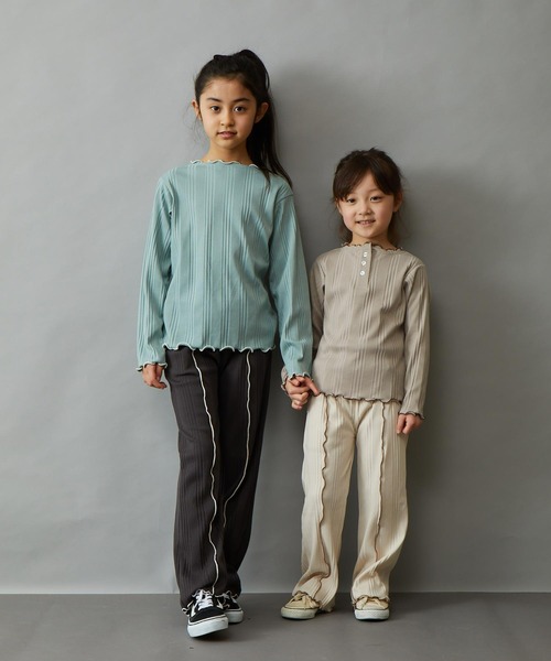 ＆yam（アンドヤム）の「配色メローランダムリブパンツ（その他パンツ・キッズ・ブルー/ブラック/ホワイト/ベージュ/グレー/オレンジ/グリーン/パープル・130-140cm/140-150cm/150-160cm/120-130cm/110-120cm）」の9枚目の写真