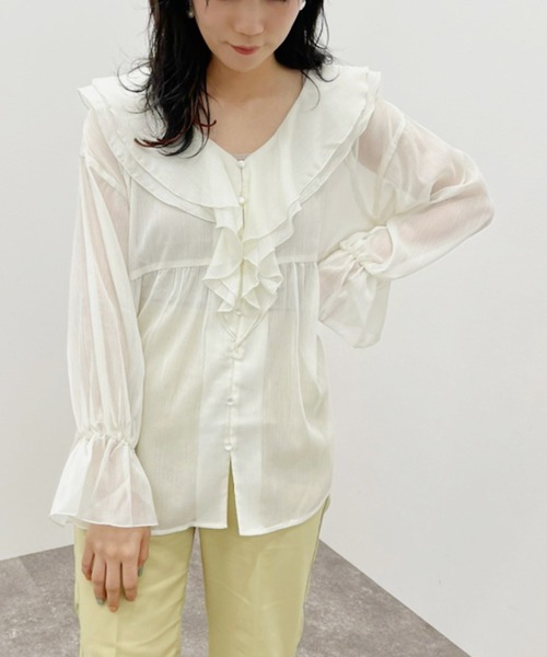 apres jour mignon（アプレジュールミニョン）の「ラメシアーラッフルブラウス 【ZOZOTOWN限定アイテム】（シャツ/ブラウス・レディース・ブラック/ベージュ/アイボリー・フリー/X-LARGE）」の15枚目の写真