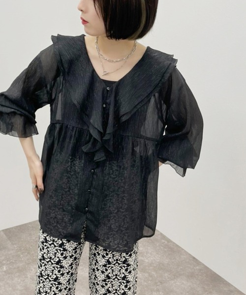 apres jour mignon（アプレジュールミニョン）の「ラメシアーラッフルブラウス 【ZOZOTOWN限定アイテム】（シャツ/ブラウス・レディース・ブラック/ベージュ/アイボリー・フリー/X-LARGE）」の22枚目の写真