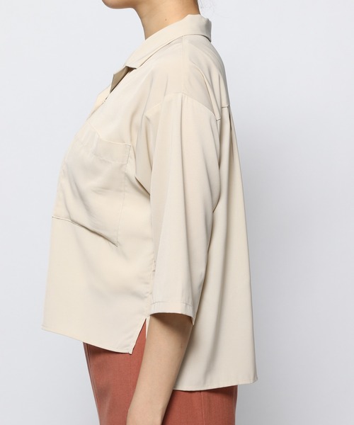 mysty woman（ミスティウーマン）の「サテン開襟シャツ 950562（シャツ/ブラウス・レディース・ベージュ/グレイッシュブルー/テラコッタ・FREE）」の16枚目の写真