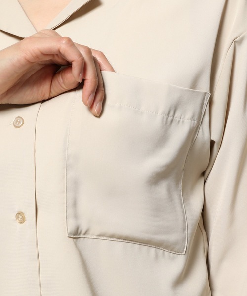 mysty woman（ミスティウーマン）の「サテン開襟シャツ 950562（シャツ/ブラウス・レディース・ベージュ/グレイッシュブルー/テラコッタ・FREE）」の5枚目の写真