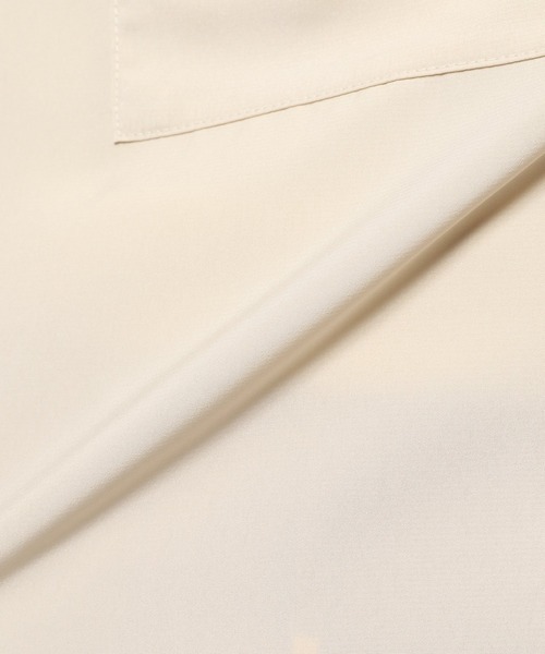 mysty woman（ミスティウーマン）の「サテン開襟シャツ 950562（シャツ/ブラウス・レディース・ベージュ/グレイッシュブルー/テラコッタ・FREE）」の11枚目の写真