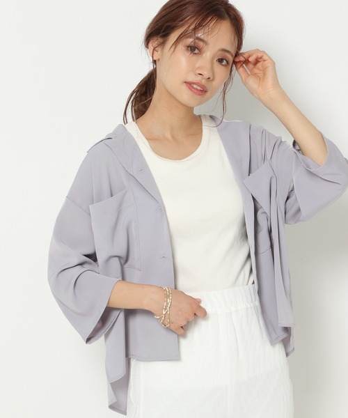 mysty woman（ミスティウーマン）の「サテン開襟シャツ 950562（シャツ/ブラウス・レディース・ベージュ/グレイッシュブルー/テラコッタ・FREE）」の20枚目の写真