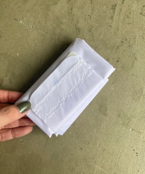 THEATRE PRODUCTS（シアタープロダクツ）の「SEA SIDE MARCHE BAG-Ｓ-（エコバッグ/サブバッグ・レディース・ブルー/ホワイト/ブラック・FREE）」の7枚目の写真