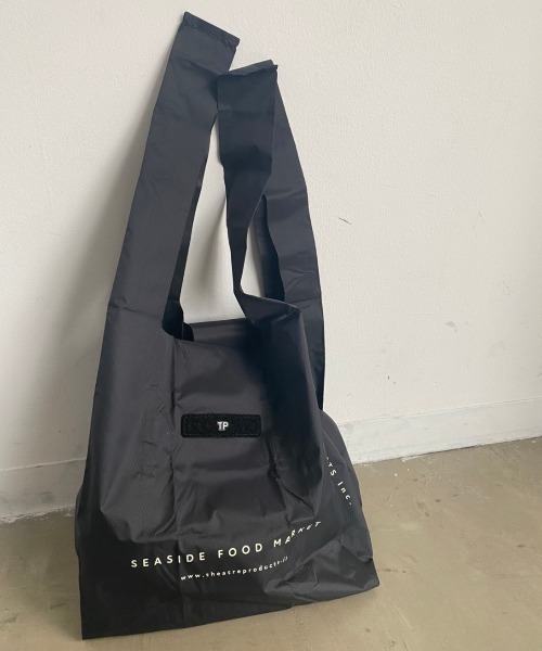 THEATRE PRODUCTS（シアタープロダクツ）の「SEA SIDE MARCHE BAG-Ｓ-（エコバッグ/サブバッグ・レディース・ブルー/ホワイト/ブラック・FREE）」の10枚目の写真