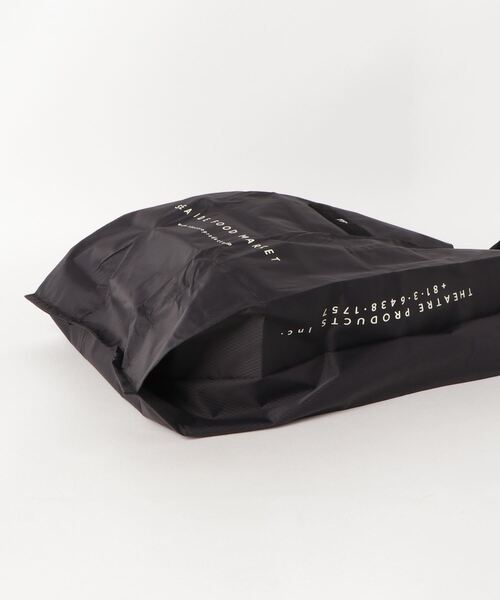 THEATRE PRODUCTS（シアタープロダクツ）の「SEA SIDE MARCHE BAG-Ｓ-（エコバッグ/サブバッグ・レディース・ブルー/ホワイト/ブラック・FREE）」の21枚目の写真