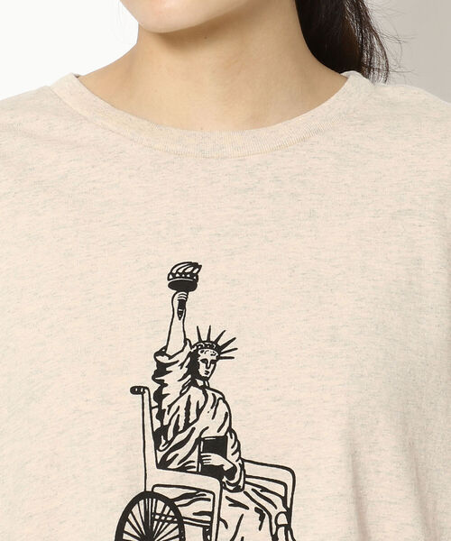 MIXTA(ミクスタ)の「MIXTA/ミクスタ LIBERTY JUSTICE BIG TEE リバティージャスティスビッグティー(Tシャツ/カットソー・レディース・オートミール・XX-LARGE)」の4枚目の写真