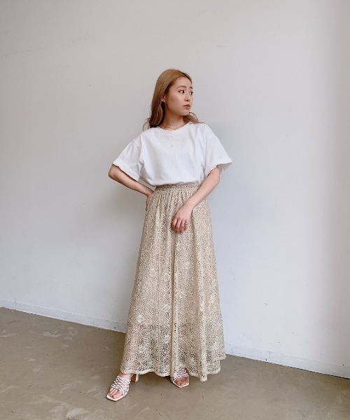 VANNIE U(ヴァニーユー)の「ぷっくりミニ刺繍ロゴTシャツ(Tシャツ/カットソー・レディース・ホワイト/ブラック・FREE)」の9枚目の写真