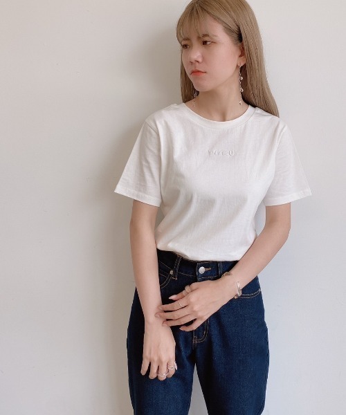 VANNIE U(ヴァニーユー)の「ぷっくりミニ刺繍ロゴTシャツ(Tシャツ/カットソー・レディース・ホワイト/ブラック・FREE)」の7枚目の写真