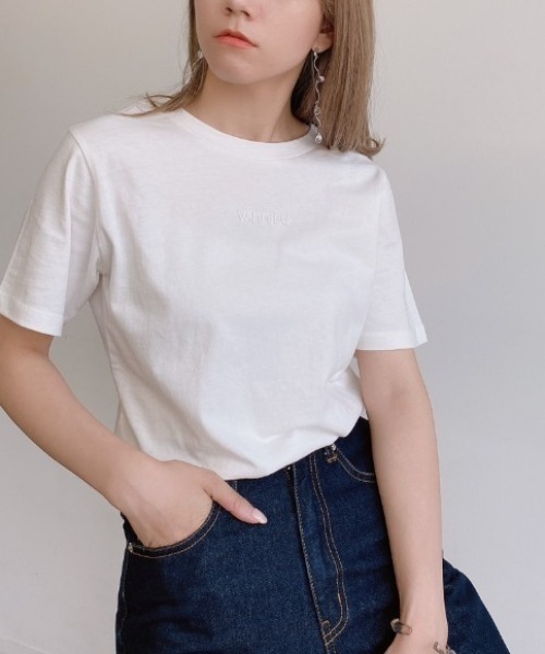 VANNIE U(ヴァニーユー)の「ぷっくりミニ刺繍ロゴTシャツ(Tシャツ/カットソー・レディース・ホワイト/ブラック・FREE)」の12枚目の写真