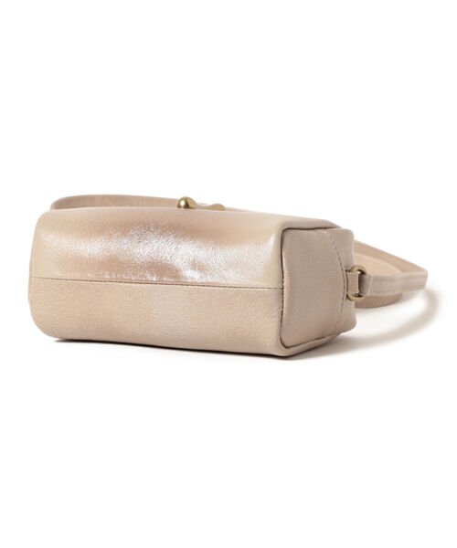 Demi-Luxe BEAMS(デミルクス ビームス)の「TOFF&LOADSTONE / レヴュー メタリックミンク ミニショルダーバッグ(ショルダーバッグ・レディース・ホワイト系その他6・ONE SIZE)」の9枚目の写真