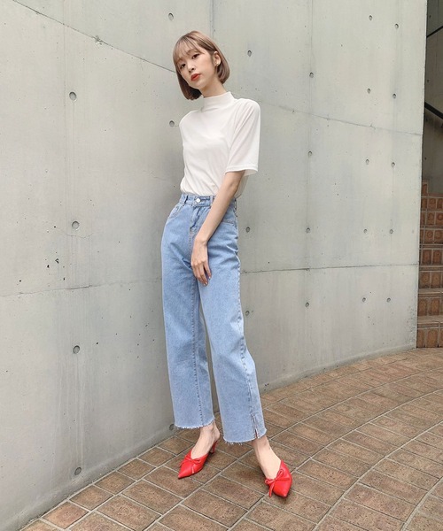 Voyage titty&Co.PETIT（ボヤージュティティアンドコープチ）の「【Voyage titty&Co.】スリットデニムパンツ（デニムパンツ・レディース・ライトブルー・SMALL/MEDIUM）」の2枚目の写真