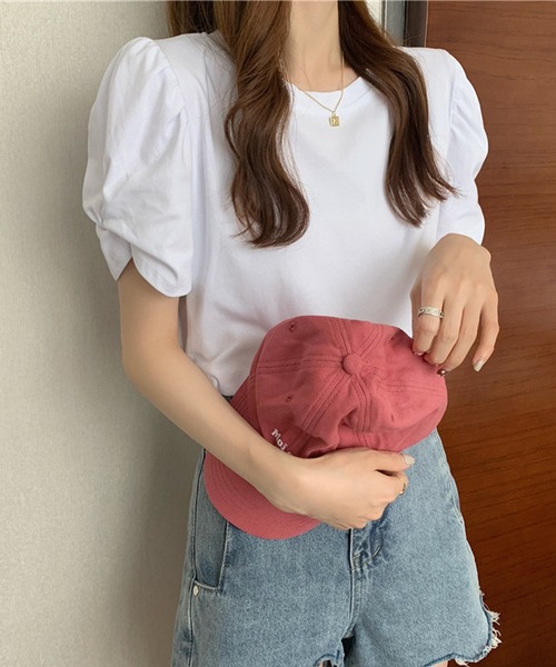 Lea sienna(リーシェンナ)の「パフスリーブのシンプルカットソー(Tシャツ/カットソー・レディース・ホワイト/ブラック/ピンク/イエロー/ブルー・ONESIZE)」の2枚目の写真