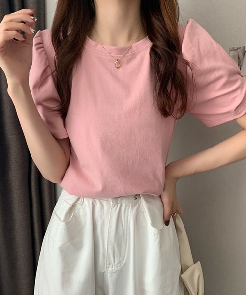 Lea sienna(リーシェンナ)の「パフスリーブのシンプルカットソー(Tシャツ/カットソー・レディース・ホワイト/ブラック/ピンク/イエロー/ブルー・ONESIZE)」の5枚目の写真