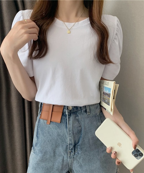 Lea sienna(リーシェンナ)の「パフスリーブのシンプルカットソー(Tシャツ/カットソー・レディース・ホワイト/ブラック/ピンク/イエロー/ブルー・ONESIZE)」の7枚目の写真