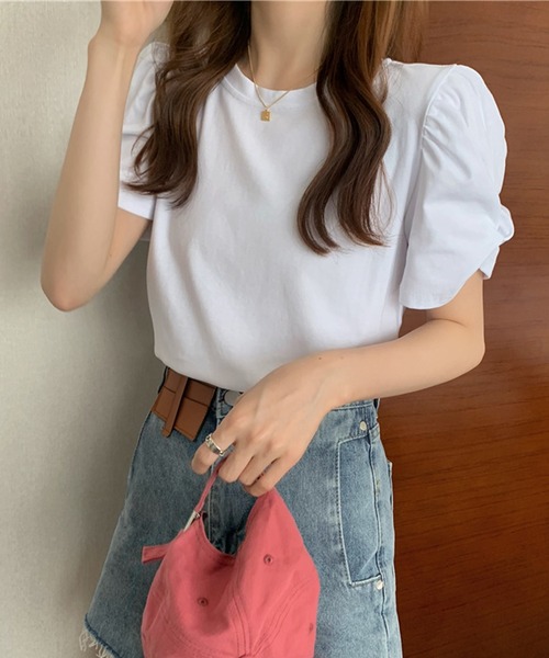 Lea sienna(リーシェンナ)の「パフスリーブのシンプルカットソー(Tシャツ/カットソー・レディース・ホワイト/ブラック/ピンク/イエロー/ブルー・ONESIZE)」の19枚目の写真