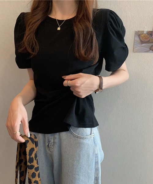 Lea sienna(リーシェンナ)の「パフスリーブのシンプルカットソー(Tシャツ/カットソー・レディース・ホワイト/ブラック/ピンク/イエロー/ブルー・ONESIZE)」の9枚目の写真