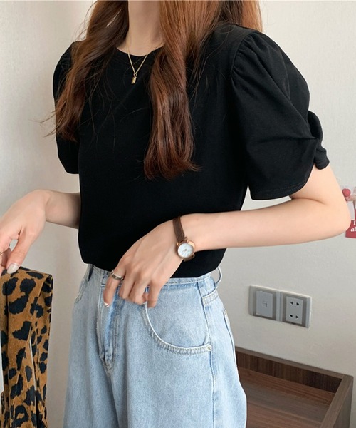 Lea sienna(リーシェンナ)の「パフスリーブのシンプルカットソー(Tシャツ/カットソー・レディース・ホワイト/ブラック/ピンク/イエロー/ブルー・ONESIZE)」の20枚目の写真