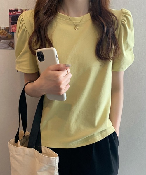 Lea sienna(リーシェンナ)の「パフスリーブのシンプルカットソー(Tシャツ/カットソー・レディース・ホワイト/ブラック/ピンク/イエロー/ブルー・ONESIZE)」の15枚目の写真