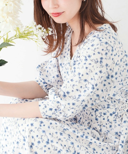 natural couture（ナチュラルクチュール）の「osonoオリジナルフラワーワンピース（ワンピース・レディース・アイボリー/ミント・FREE）」の2枚目の写真
