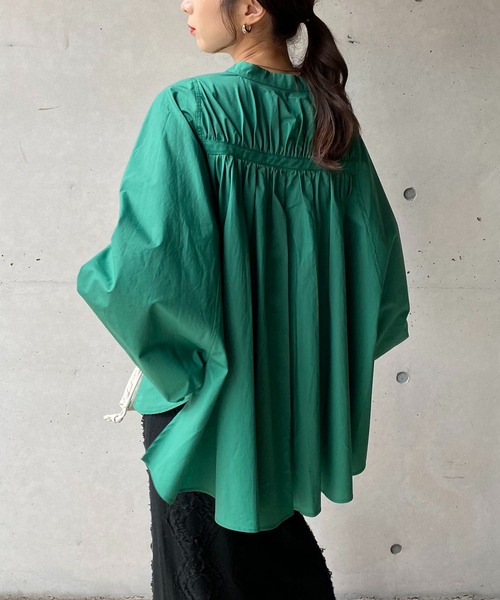 CAPRICIEUX LE'MAGE（カプリシューレマージュ）の「テープギャザードルマンシャツ（シャツ/ブラウス・レディース・ホワイト/ブラック/グリーン・FREE）」の10枚目の写真