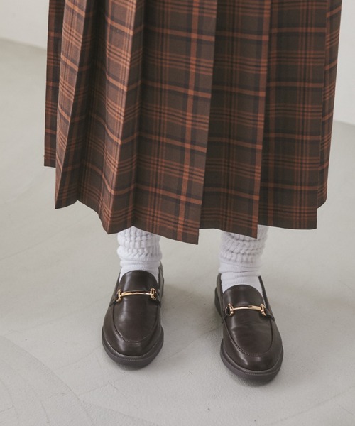 ANGIE（アンジー）の「ビットローファー/コインローファー（ローファー・レディース・ブラック/ダークブラウン/ブラウン/アイボリー/グリーン系その他/ブラック系その他/ブラウン系その他/シルバー/ゴールド・SMALL/MEDIUM/LARGE/X-LARGE）」の20枚目の写真