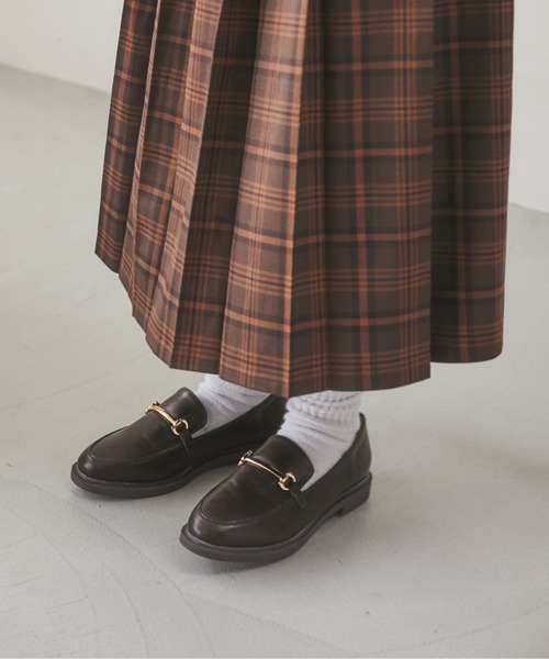 ANGIE（アンジー）の「ビットローファー/コインローファー（ローファー・レディース・ブラック/ダークブラウン/ブラウン/アイボリー/グリーン系その他/ブラック系その他/ブラウン系その他/シルバー/ゴールド・SMALL/MEDIUM/LARGE/X-LARGE）」の21枚目の写真