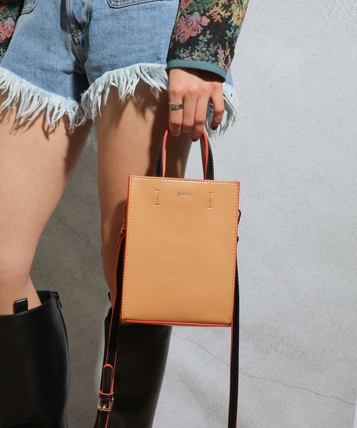 jouetie（ジュエティ）の「【jouetie/ジュエティ】カラーエッジ　ミニトートバッグ（ショルダーバッグ・レディース・ブラック/ダークグリーン/ベージュ/オリーブ/オレンジ/ブルー/アイボリー/ベージュ系その他/ブルー系その他/ワイン/ブラウン/グレイッシュベージュ/ダークブラウン・FREE）」の5枚目の写真