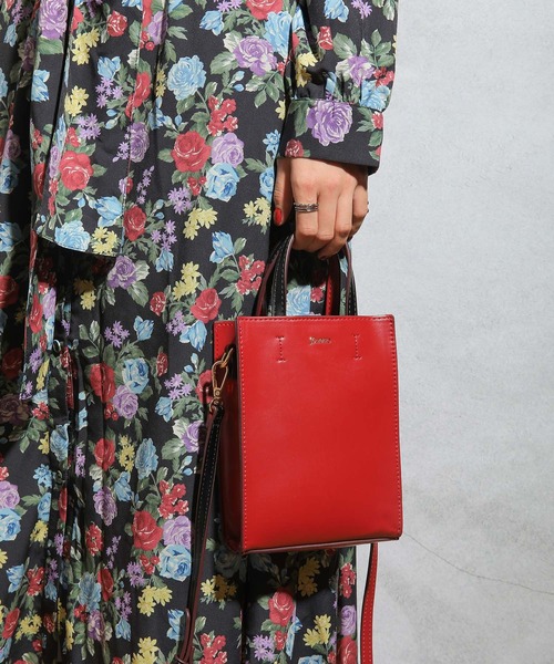 jouetie（ジュエティ）の「【jouetie/ジュエティ】カラーエッジ　ミニトートバッグ（ショルダーバッグ・レディース・ブラック/ダークグリーン/ベージュ/オリーブ/オレンジ/ブルー/アイボリー/ベージュ系その他/ブルー系その他/ワイン/ブラウン/グレイッシュベージュ/ダークブラウン・FREE）」の12枚目の写真