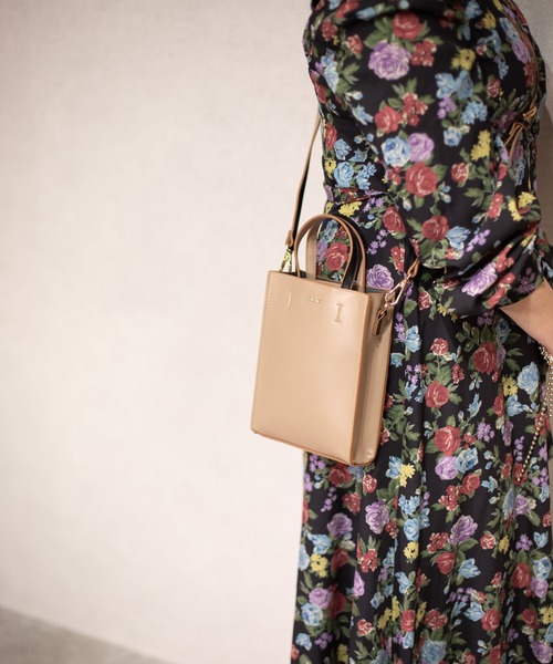 jouetie（ジュエティ）の「【jouetie/ジュエティ】カラーエッジ　ミニトートバッグ（ショルダーバッグ・レディース・ブラック/ダークグリーン/ベージュ/オリーブ/オレンジ/ブルー/アイボリー/ベージュ系その他/ブルー系その他/ワイン/ブラウン/グレイッシュベージュ/ダークブラウン・FREE）」の7枚目の写真