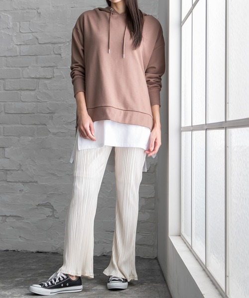 Newlyme(ニューリーミー)の「サイドスリットインナータンクトップ(タンクトップ・レディース・ホワイト/ブラック・MEDIUM/LARGE)」の16枚目の写真
