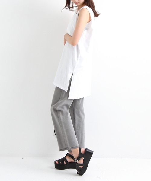 Newlyme(ニューリーミー)の「サイドスリットインナータンクトップ(タンクトップ・レディース・ホワイト/ブラック・MEDIUM/LARGE)」の19枚目の写真