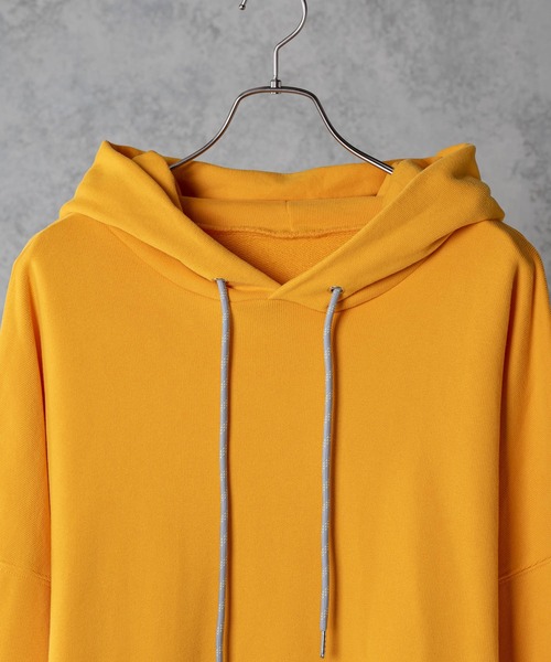 INTER FACTORY（インターファクトリー）の「ファッションインフルエンサー shizuku - オーバーサイズ配色ドローストリングパーカー　made in INTER FACTORY（パーカー・レディース・イエロー/アイボリー・FREE）」の7枚目の写真