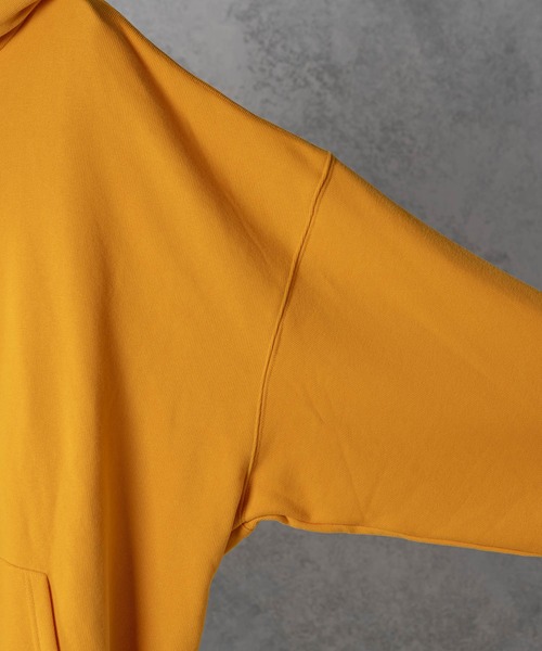 INTER FACTORY（インターファクトリー）の「ファッションインフルエンサー shizuku - オーバーサイズ配色ドローストリングパーカー　made in INTER FACTORY（パーカー・レディース・イエロー/アイボリー・FREE）」の12枚目の写真