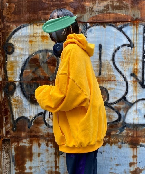 INTER FACTORY（インターファクトリー）の「ファッションインフルエンサー shizuku - オーバーサイズ配色ドローストリングパーカー　made in INTER FACTORY（パーカー・レディース・イエロー/アイボリー・FREE）」の9枚目の写真