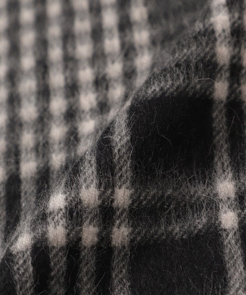 IENA（イエナ）の「【BEGG＆CO/ベグアンドコー 】LAMSWOOL ANGORA ストール◆（ストール/ショール・レディース・ブラック系その他/グレー系その他・FREE）」の3枚目の写真