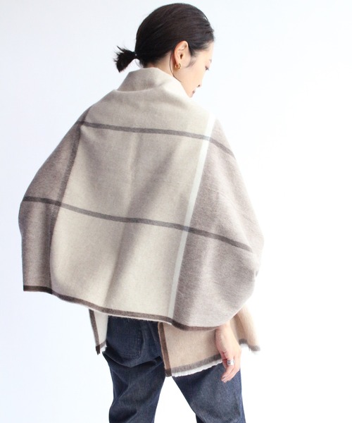 IENA（イエナ）の「【BEGG＆CO/ベグアンドコー 】LAMSWOOL ANGORA ストール◆（ストール/ショール・レディース・ブラック系その他/グレー系その他・FREE）」の14枚目の写真