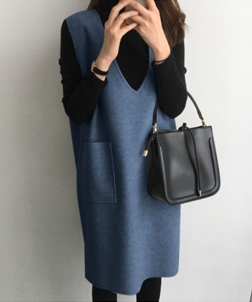 AMELY（エミリー）の「Vネックジャンパースカート（ジャンパースカート・レディース・チャコールグレー/ブラック/グリーン/ブルーグレー/グレー/ブラウン/グレー系その他・L/M）」の4枚目の写真