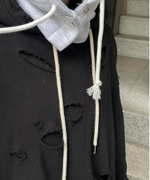 XU（エックスユー）の「【XU/エックスユー】damage hoodie/ダメージ フーディ ビッグサイズ オーバーサイズフーディ（パーカー・メンズ・ブラック/グレー・ONE SIZE）」の17枚目の写真