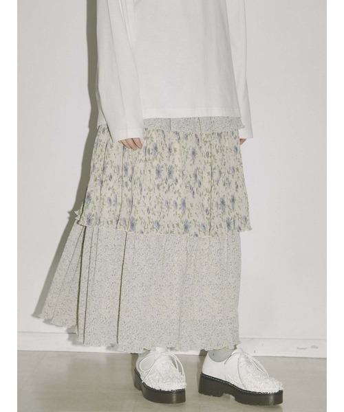 merry jenny（メリージェニー）の「floralギャザーティアードスカート（スカート・レディース・アイボリー/ブラック・FREE）」の7枚目の写真