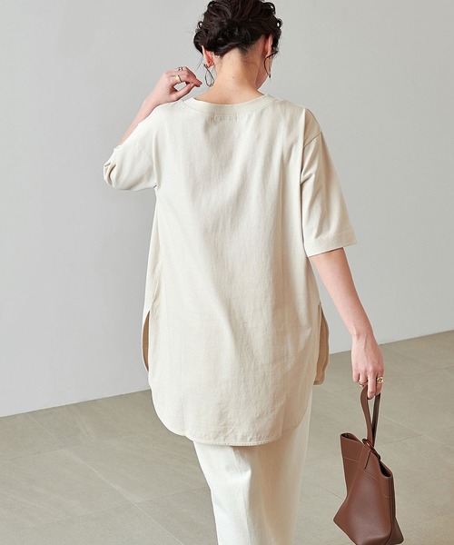 KANGOL EXTRA COMFORT（カンゴールエクストラコンフォート）の「【KANGOL EXTRA COMFORT(カンゴール　エクストラ　コンフォート)】ビックシルエット ロゴプリント ラウンドヘムチュニック（チュニック・レディース・ライトグレー/ライトベージュ/オフホワイト/ブラック・LL/M/L）」の4枚目の写真