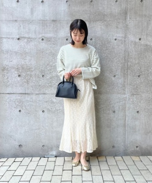 flower（フラワー）の「ライトクラシックバッグ（ショルダーバッグ・レディース・ブラック/アイボリー・FREE）」の19枚目の写真