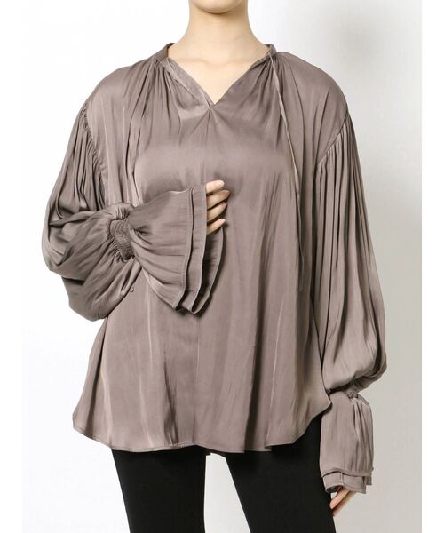 LAGUNAMOON(ラグナムーン)の「フレアカフカフタンブラウス(シャツ/ブラウス・レディース・ホワイト/チャコールグレー/ライトグリーン・FREE)」の4枚目の写真