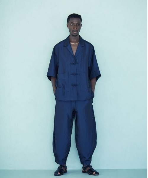 TAUPE(トープ)の「【TAUPE / トープ】22SS ヴィンテージタフタカンフージャケット(シャツ/ブラウス・メンズ・ネイビー/ブラウン・1/2)」の6枚目の写真