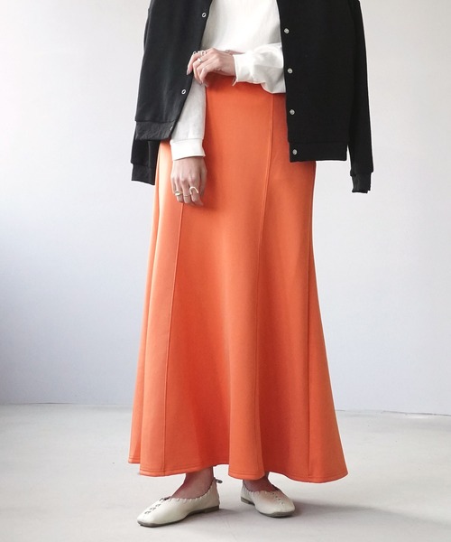 IAMUSE（アイアミューズ）の「【IAMUSE】ハイウエストマーメイドスカート S0657（スカート・レディース・ブラック/オレンジ/グリーン/アイボリー・FREE）」の4枚目の写真