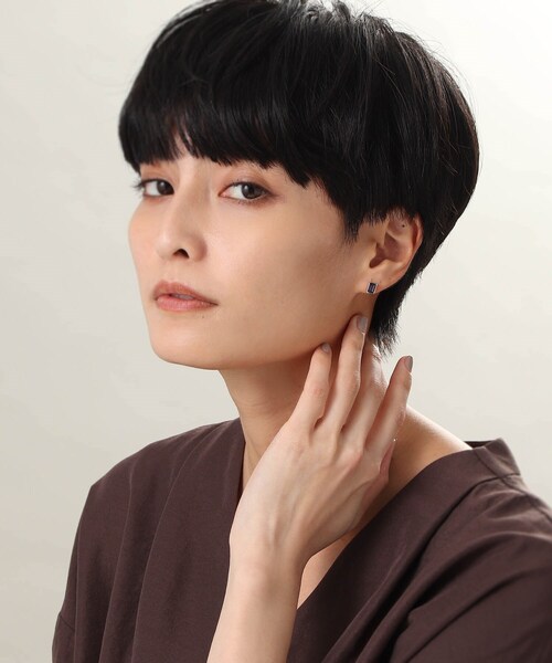 COCOSHNIK(ココシュニック)の「K10アイオライト コーナーカット スタッドピアス(ピアス(両耳用)・レディース・オリーブ系5・00)」の8枚目の写真