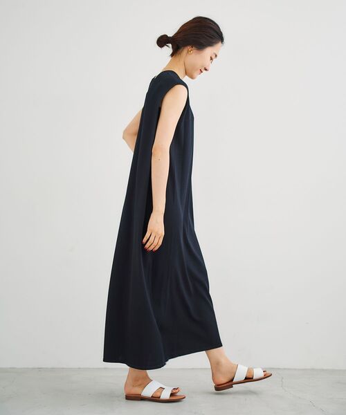 le.coeur blanc（ルクールブラン）の「サイドタックデザインニットワンピース（ワンピース・レディース・ブラック/ベージュ/ブラウン・38）」の12枚目の写真